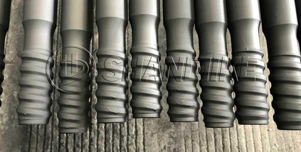 Common causes and solutions for drill rods jamming